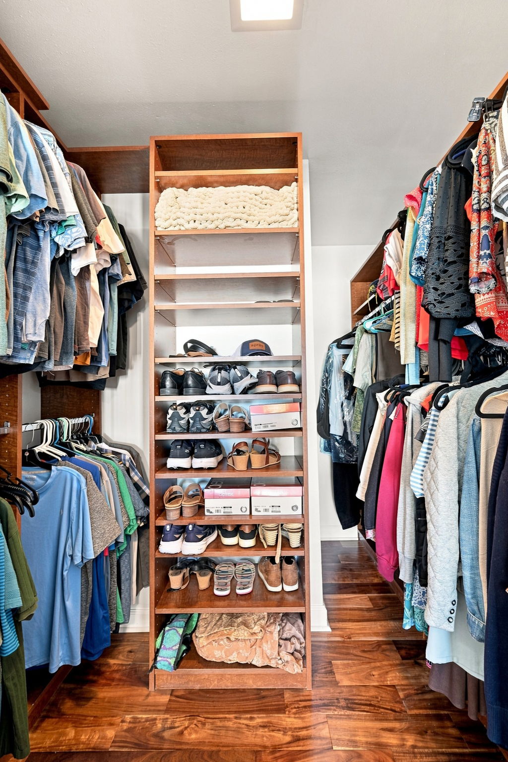 Primary Bedroom Walk-in Closet1b