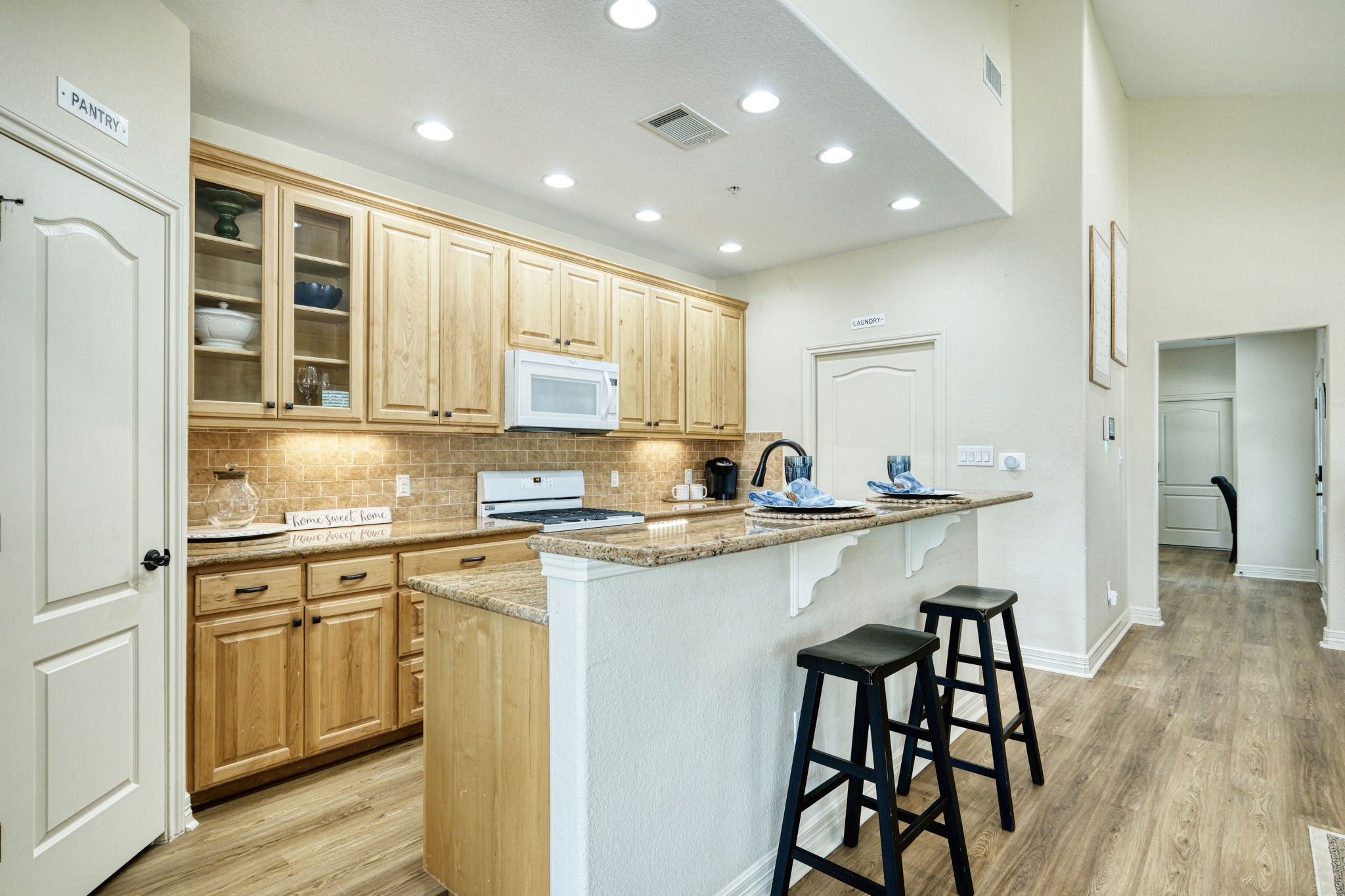 Kitchen/Breakfast Bar