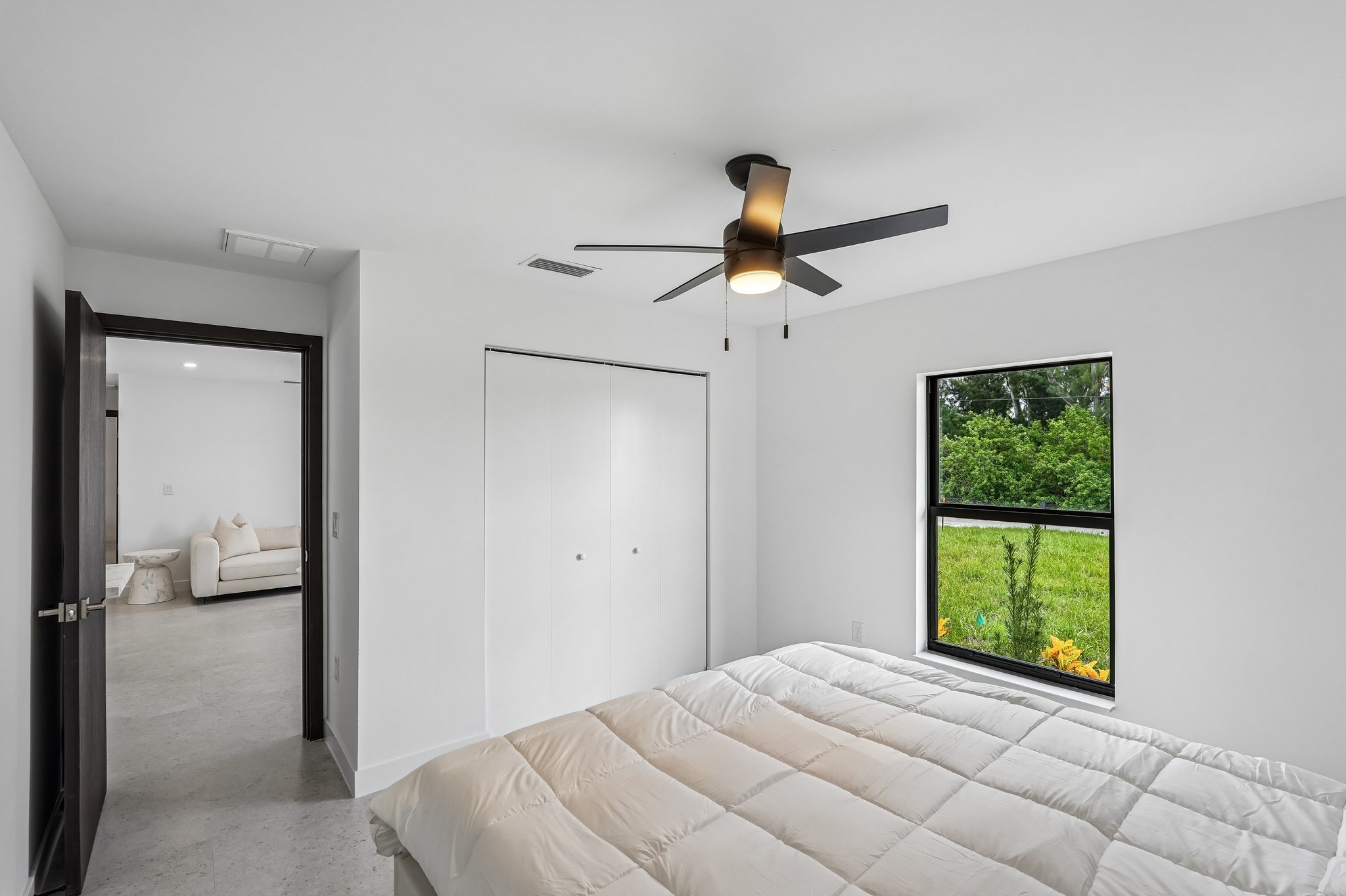 NW 10th St-S1706-016.jpg