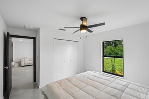 NW 10th St-S1706-016.jpg