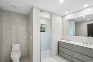 NW 10th St-S1706-027.jpg