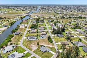 NW 10th St-S1706-045.jpg