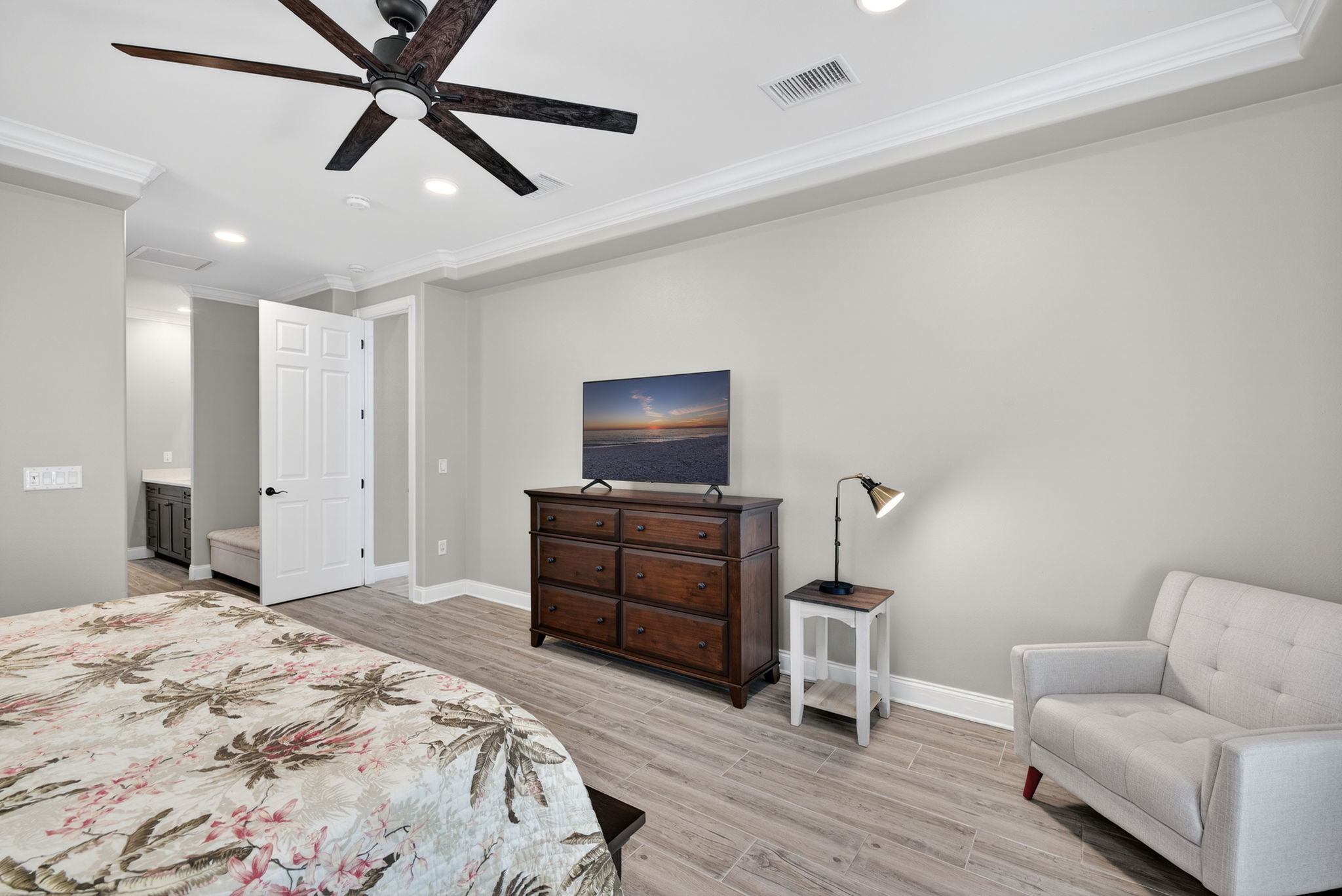 Primary Bedroom 4 of 5