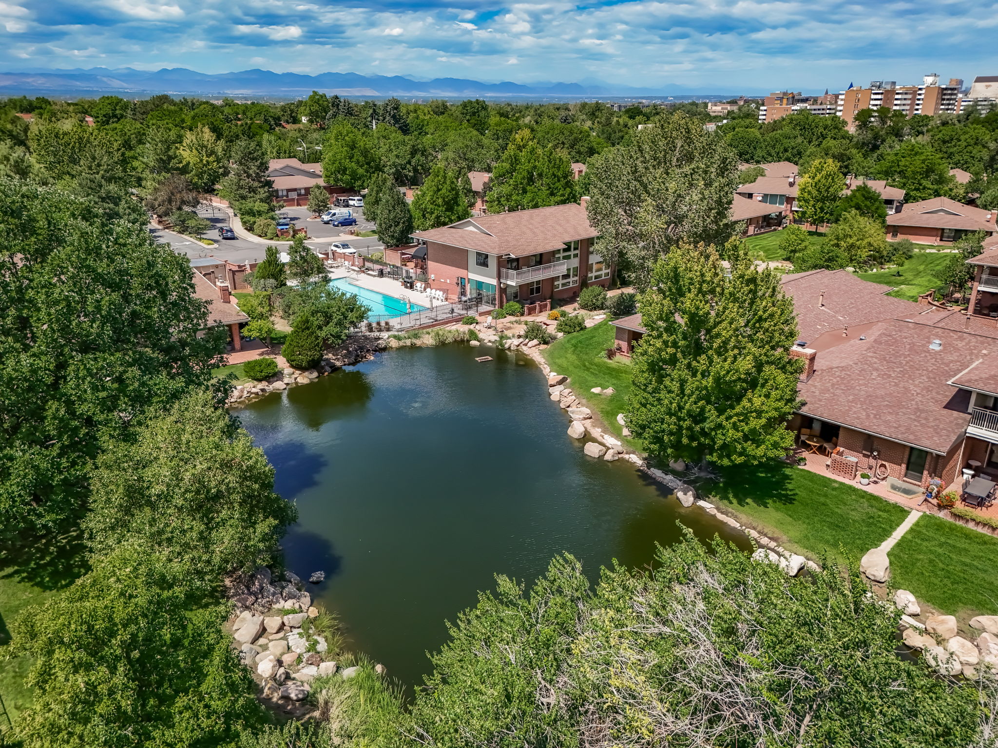 Photo 100