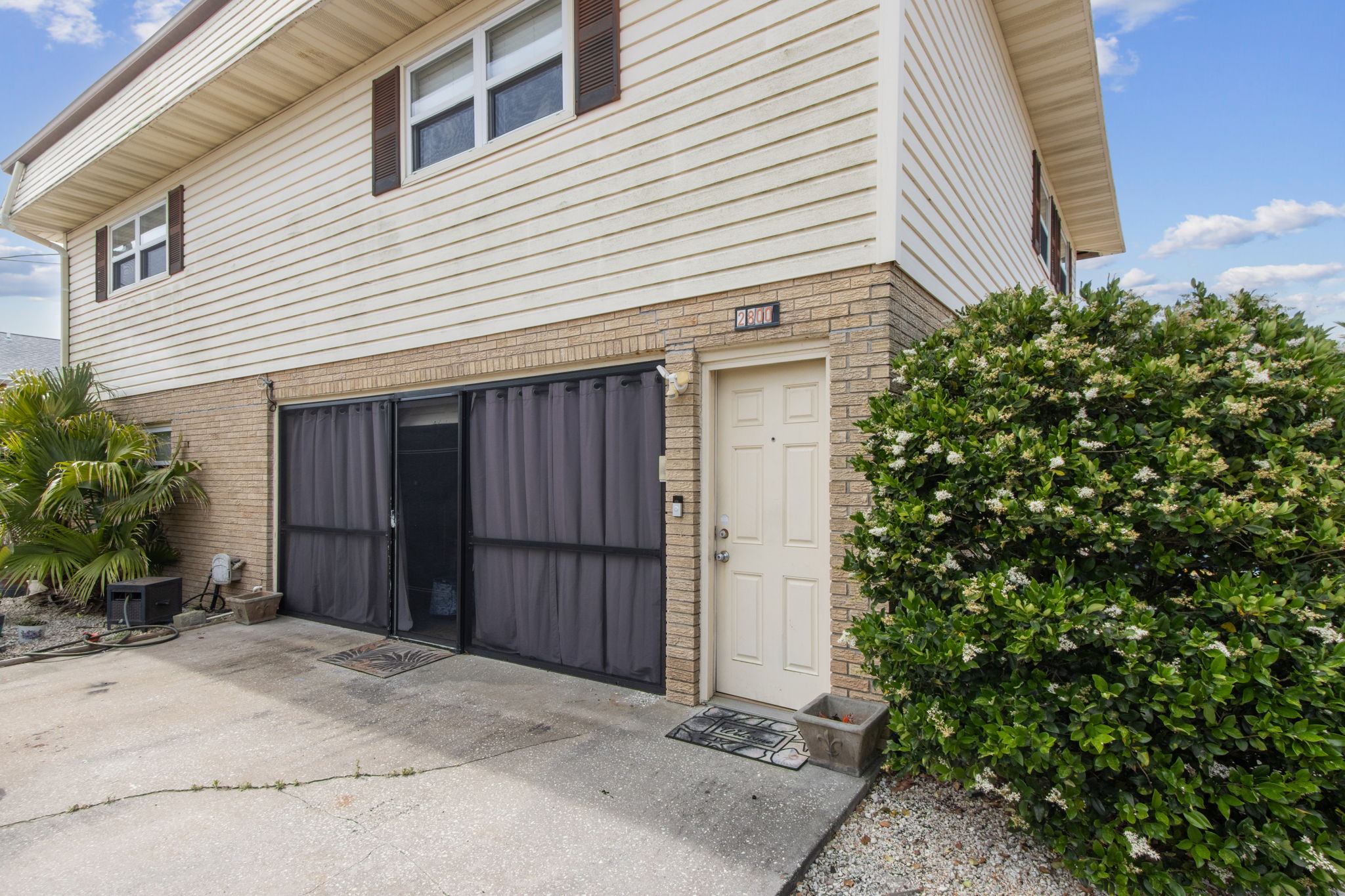 Welcome to 2800 W 5th St