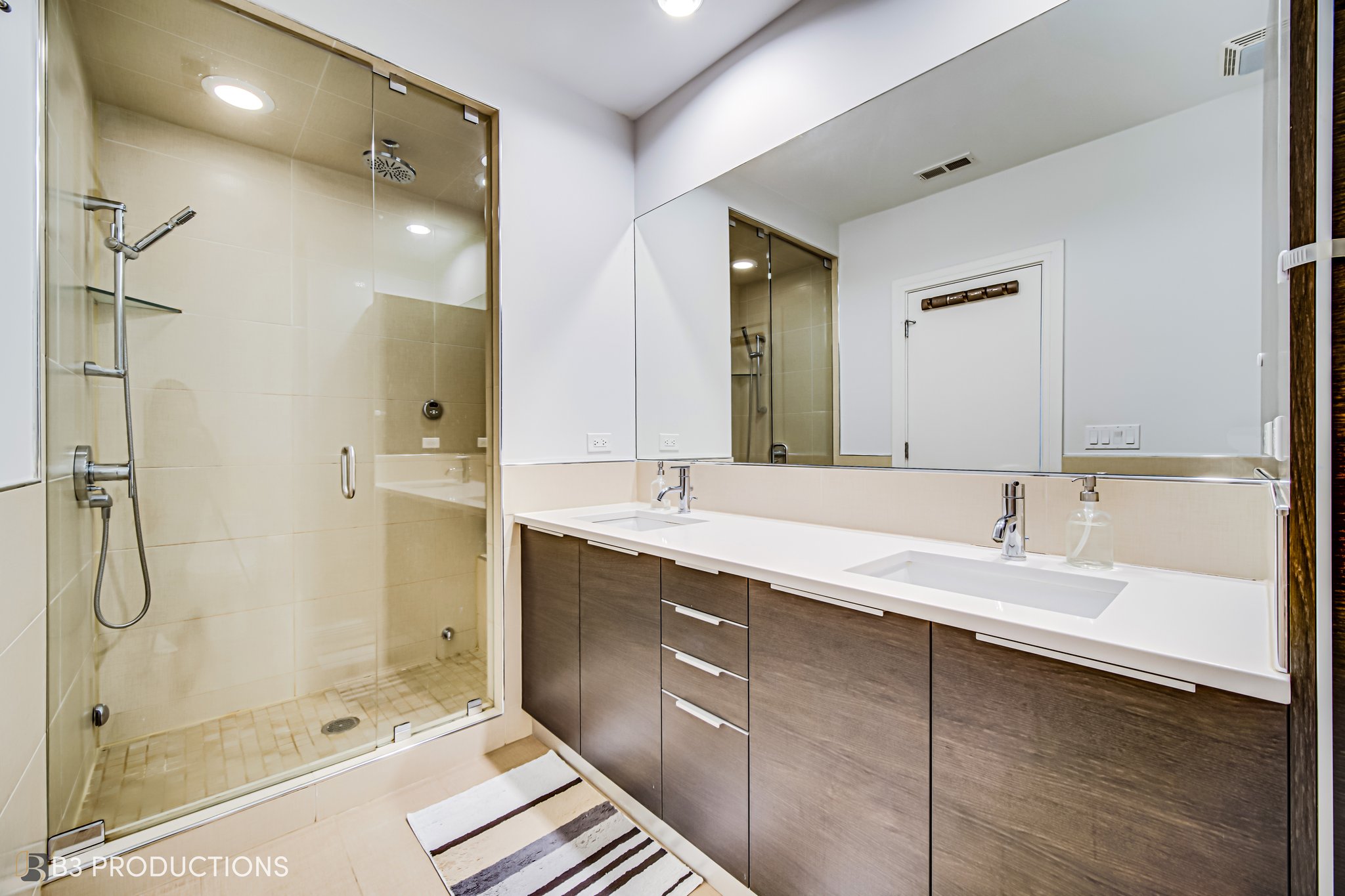 2800 W Chicago Ave, Chicago, IL 60622, USA Photo 14