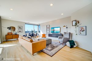 2800 W Chicago Ave, Chicago, IL 60622, USA Photo 6