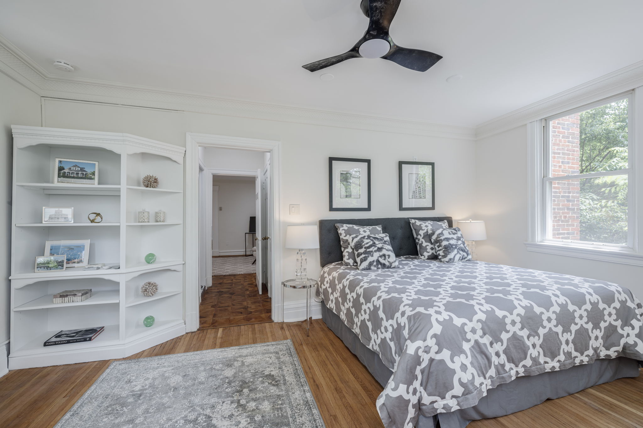 00037_15A6575_0661_76_0662_77_0663_78_0664_79_0665_80_0666AverageAnd1moreAnd1more_2801 Adams Mill Road 301 Washington, DC 20009