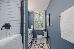 00031_15A6526_0613_27_0614_28_0615_29_0616_30_0617_31_0618AverageAnd1moreAnd1more_2801 Adams Mill Road 301 Washington, DC 20009