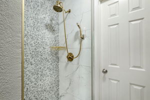 Shower in 3/4 Bathroom