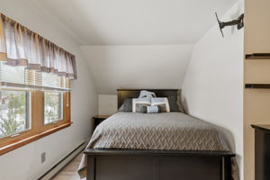  Photo 40