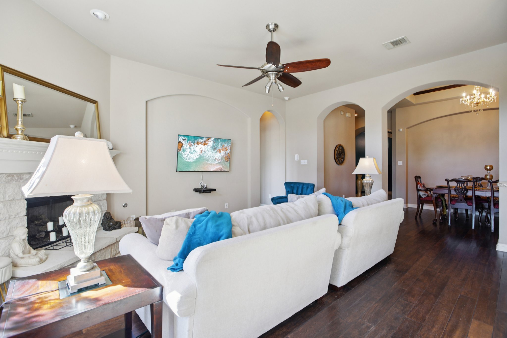 Angelina Dr-S1212-008.jpg