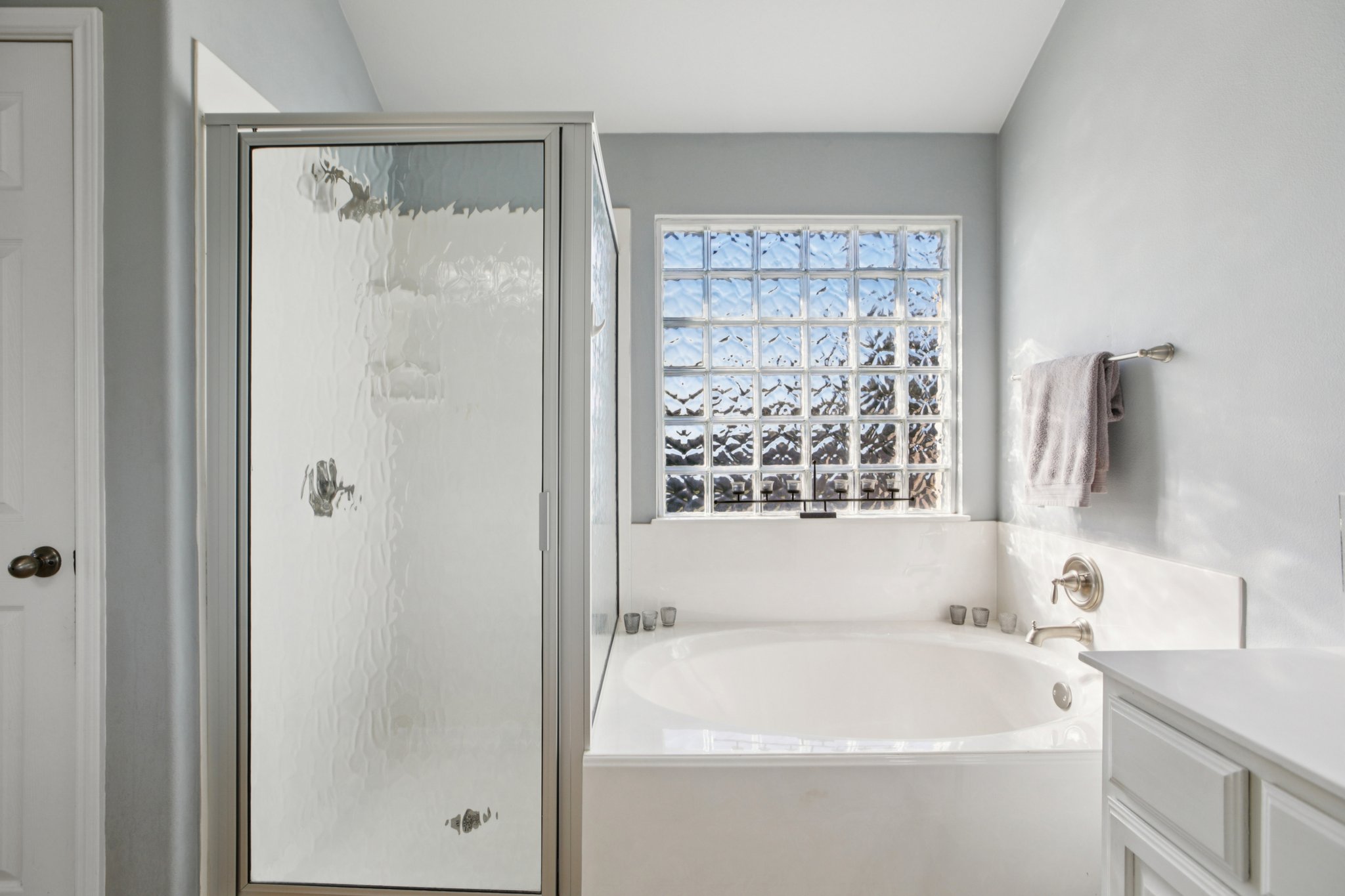 Angelina Dr-S1212-026.jpg