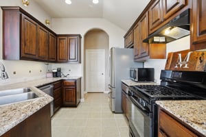 Angelina Dr-S1212-018.jpg