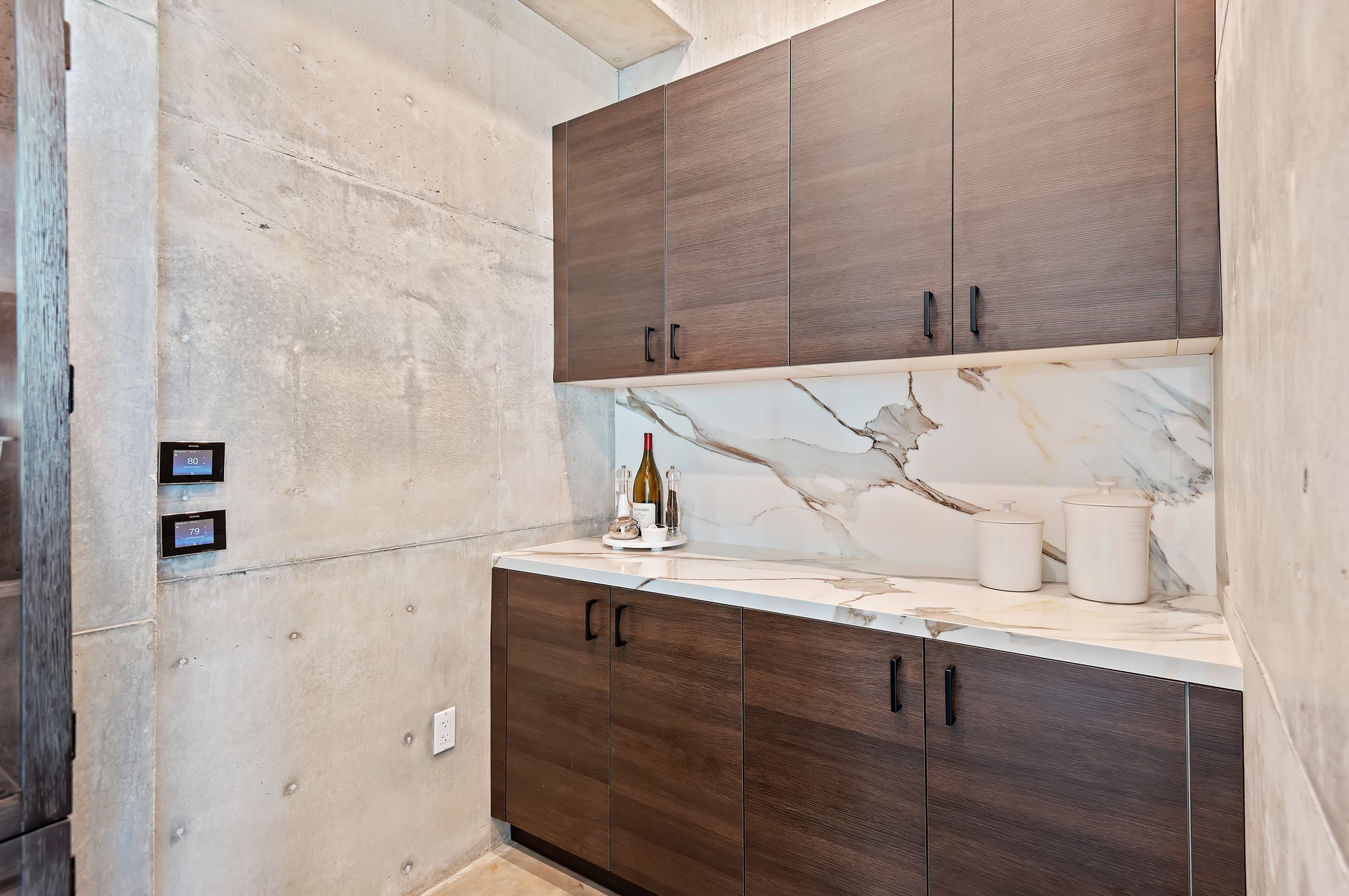 40 - Butler's Pantry.jpg