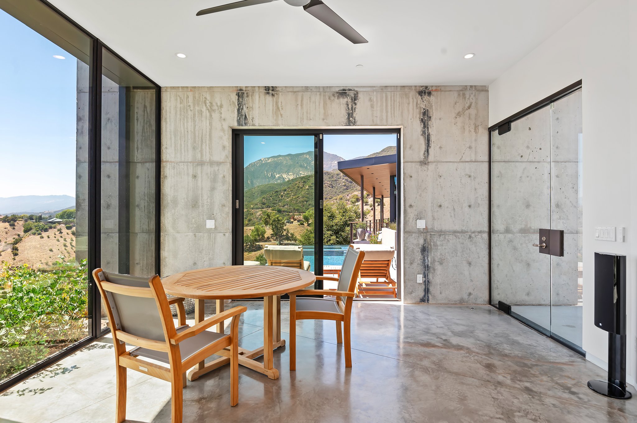 43 - Guest House - Living Room.jpg