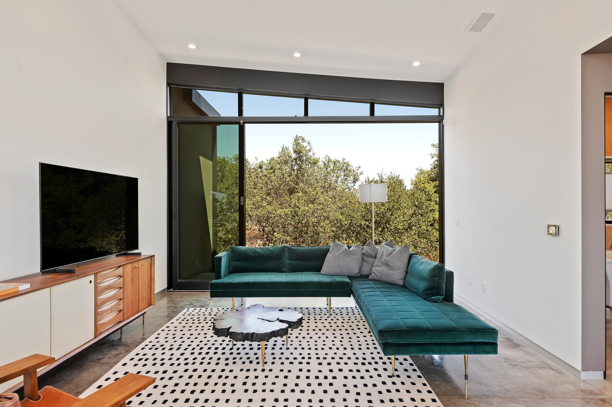 47 - Guest House - Family Room.jpg