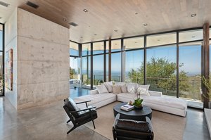 13 - Living Area.jpg