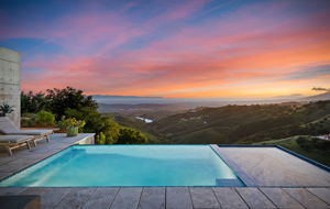 06 - Infinity Pool with a View (twilight)