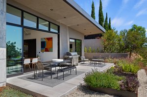 53 - Guest House - Patio.jpg