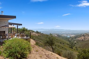 27 - Balcony Views.jpg