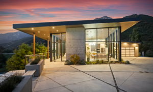 03 - Front View (twilight)