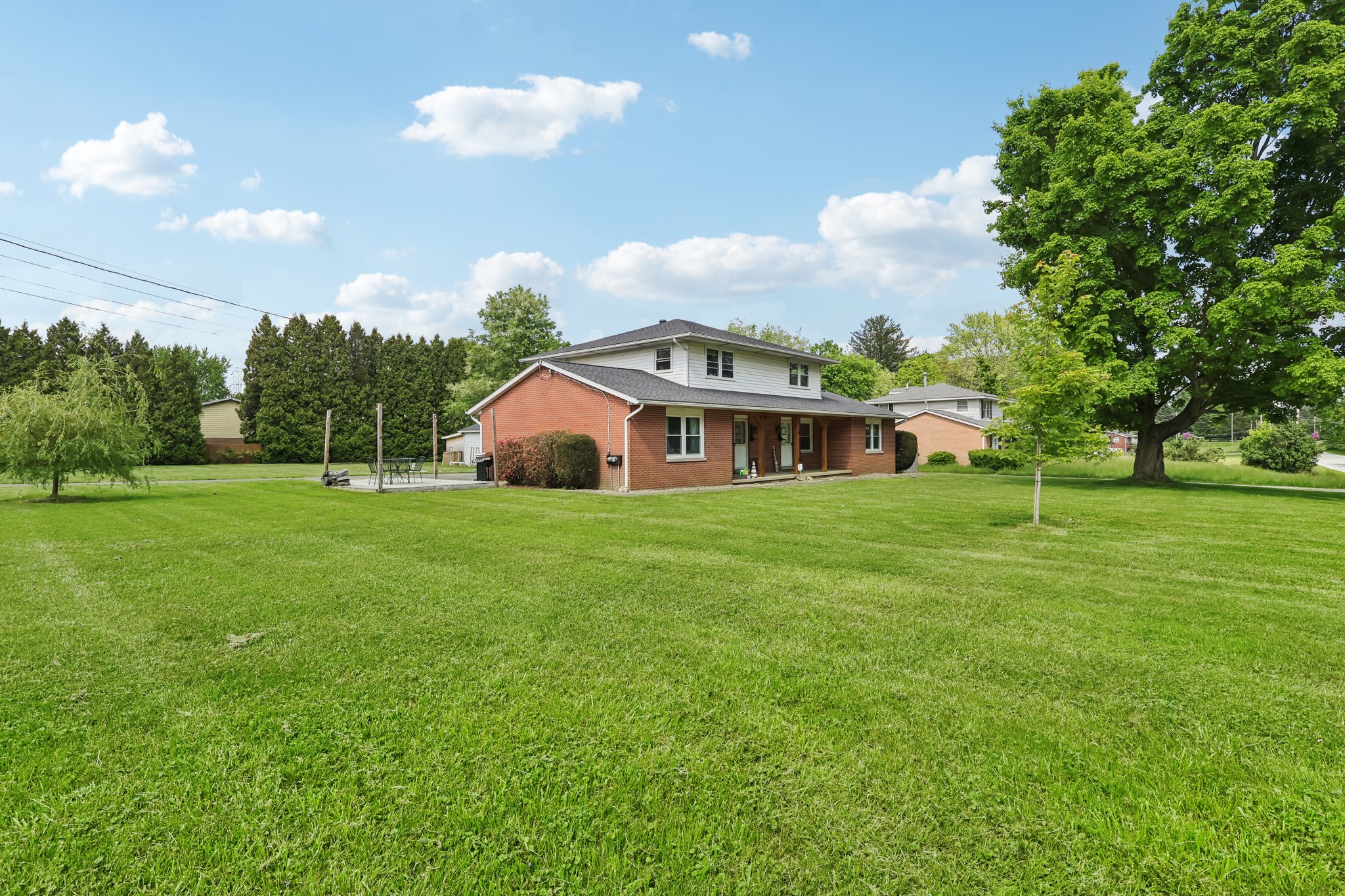 & 2811 Sweitzer Rd-002.jpg