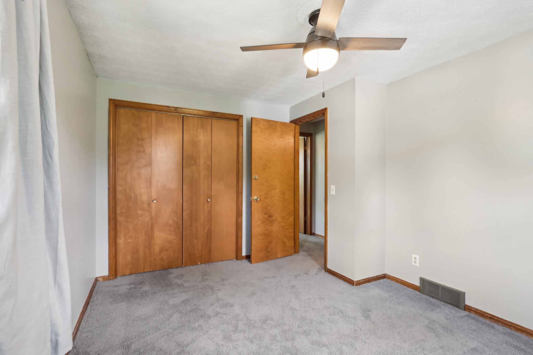 & 2811 Sweitzer Rd-023.jpg