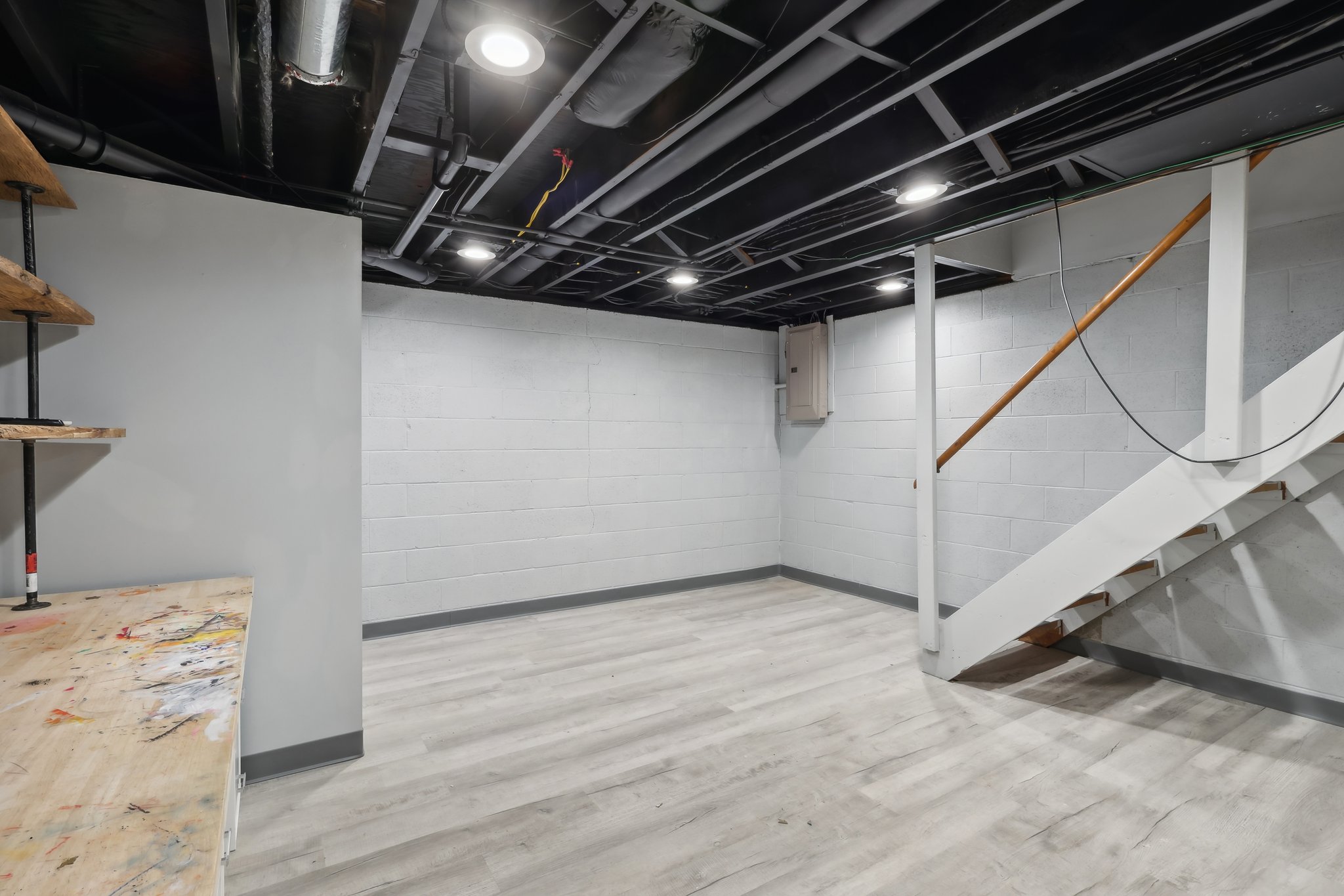 & 2811 Sweitzer Rd-027.jpg
