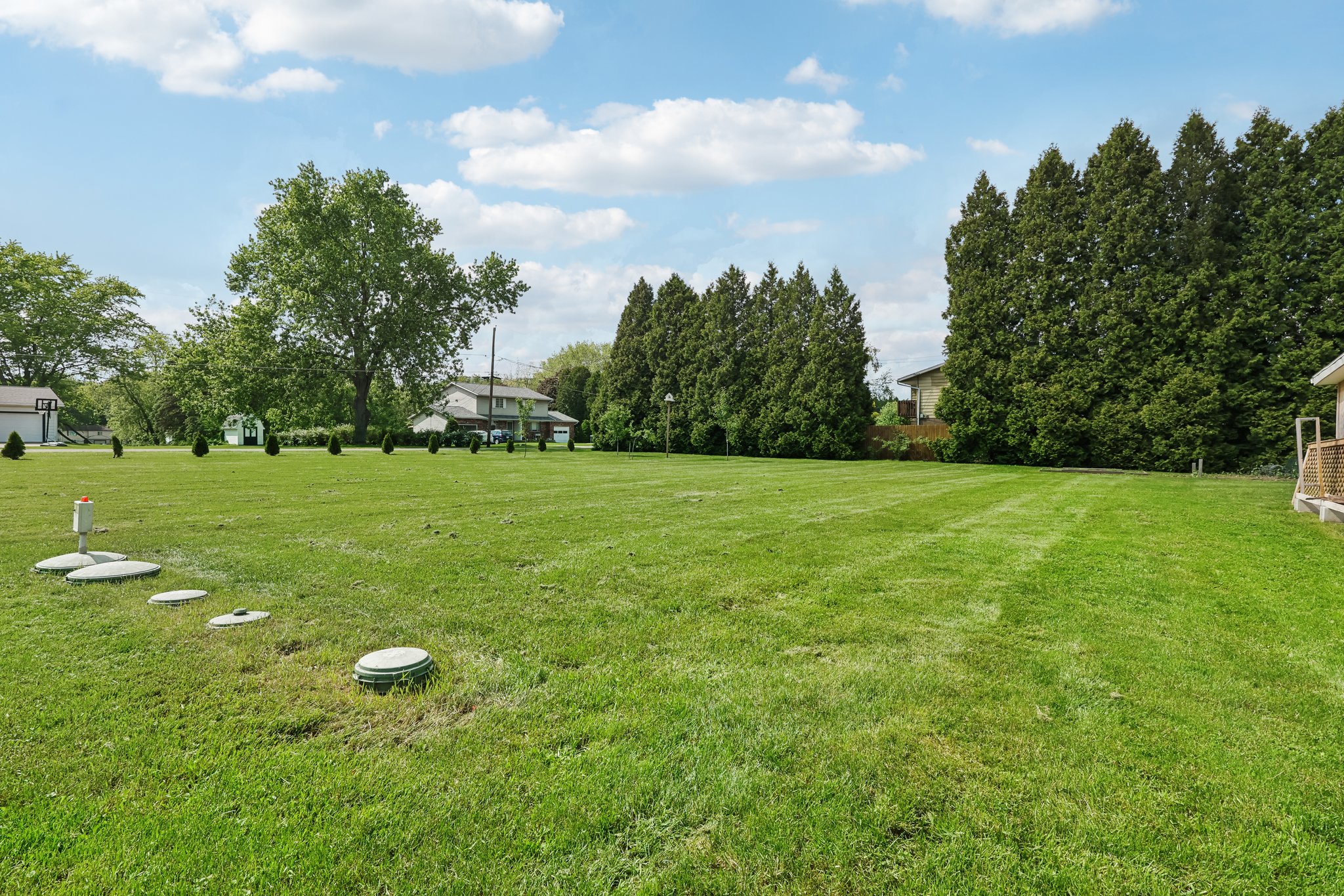 & 2811 Sweitzer Rd-031.jpg