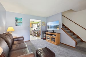 & 2811 Sweitzer Rd-006.jpg