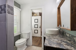 & 2811 Sweitzer Rd-015.jpg