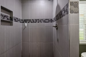 & 2811 Sweitzer Rd-016.jpg