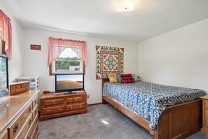 & 2811 Sweitzer Rd-020.jpg