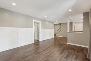 & 2811 Sweitzer Rd-030.jpg