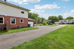 & 2811 Sweitzer Rd-033.jpg
