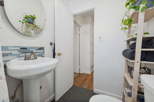  Photo 47