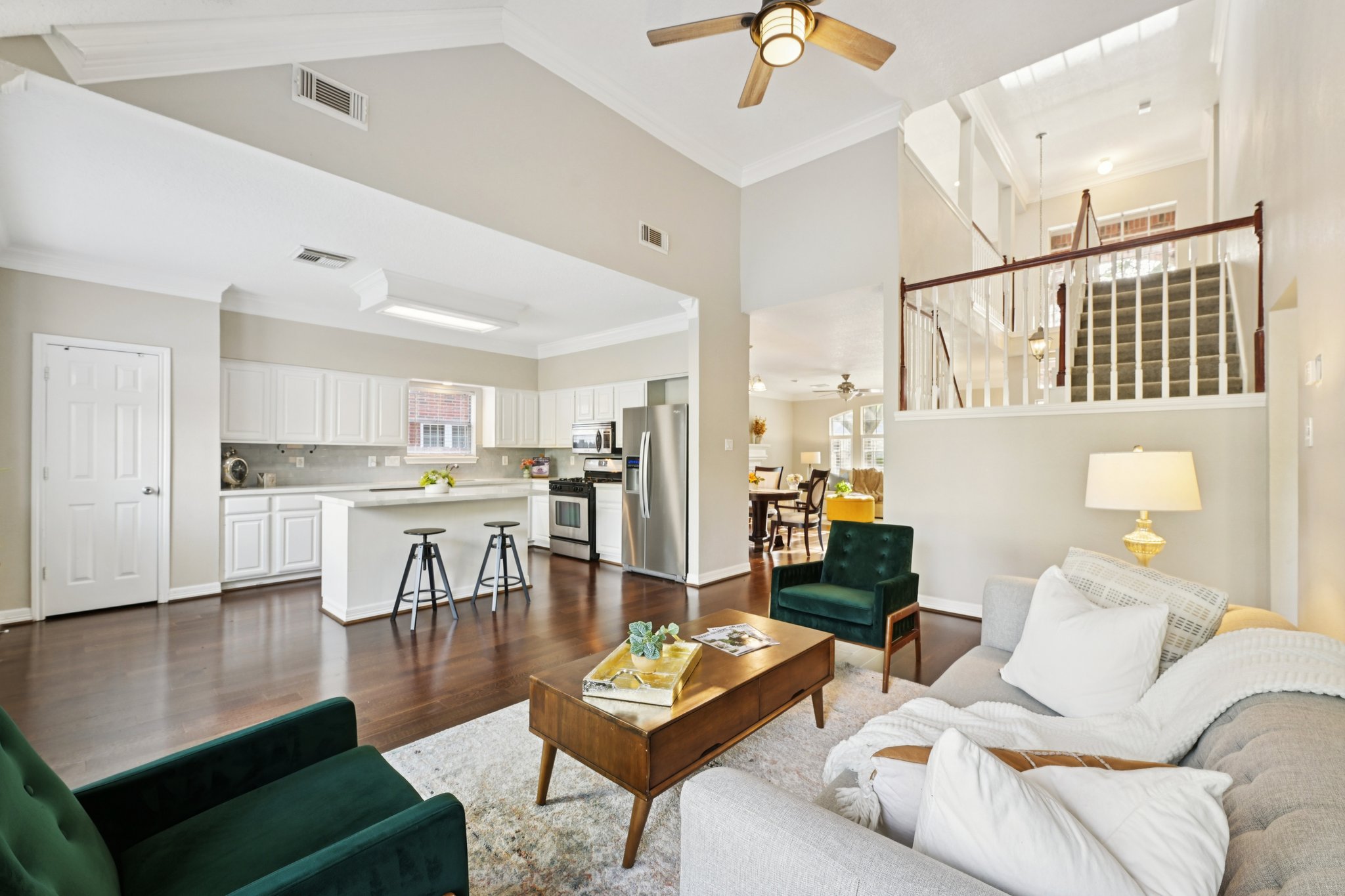 Stone Way Dr-S1504-027.jpg