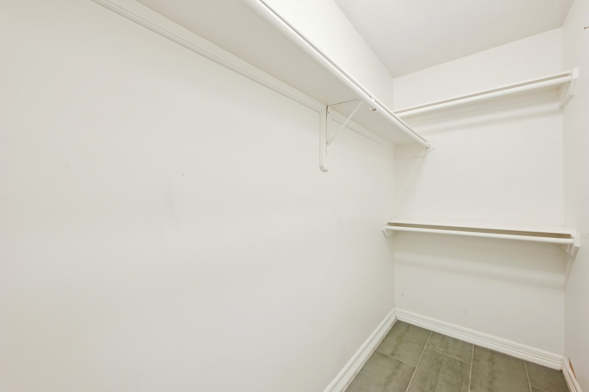 Stone Way Dr-S1504-046.jpg