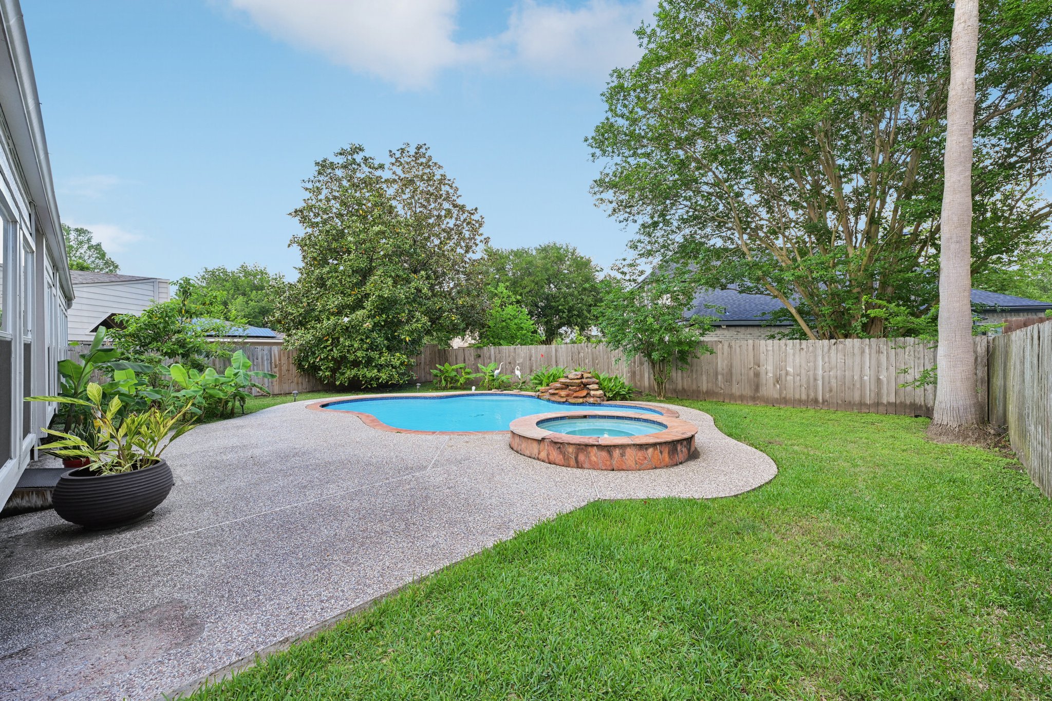 Stone Way Dr-S1504-048.jpg