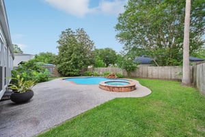 Stone Way Dr-S1504-048.jpg