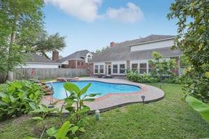 Stone Way Dr-S1504-049.jpg