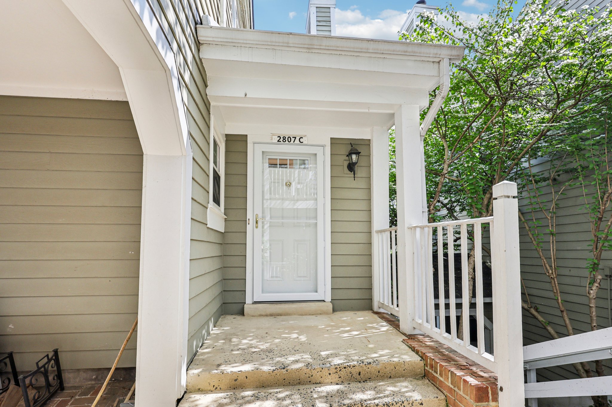 2807C S Woodrow St 1-S1604-004.jpg