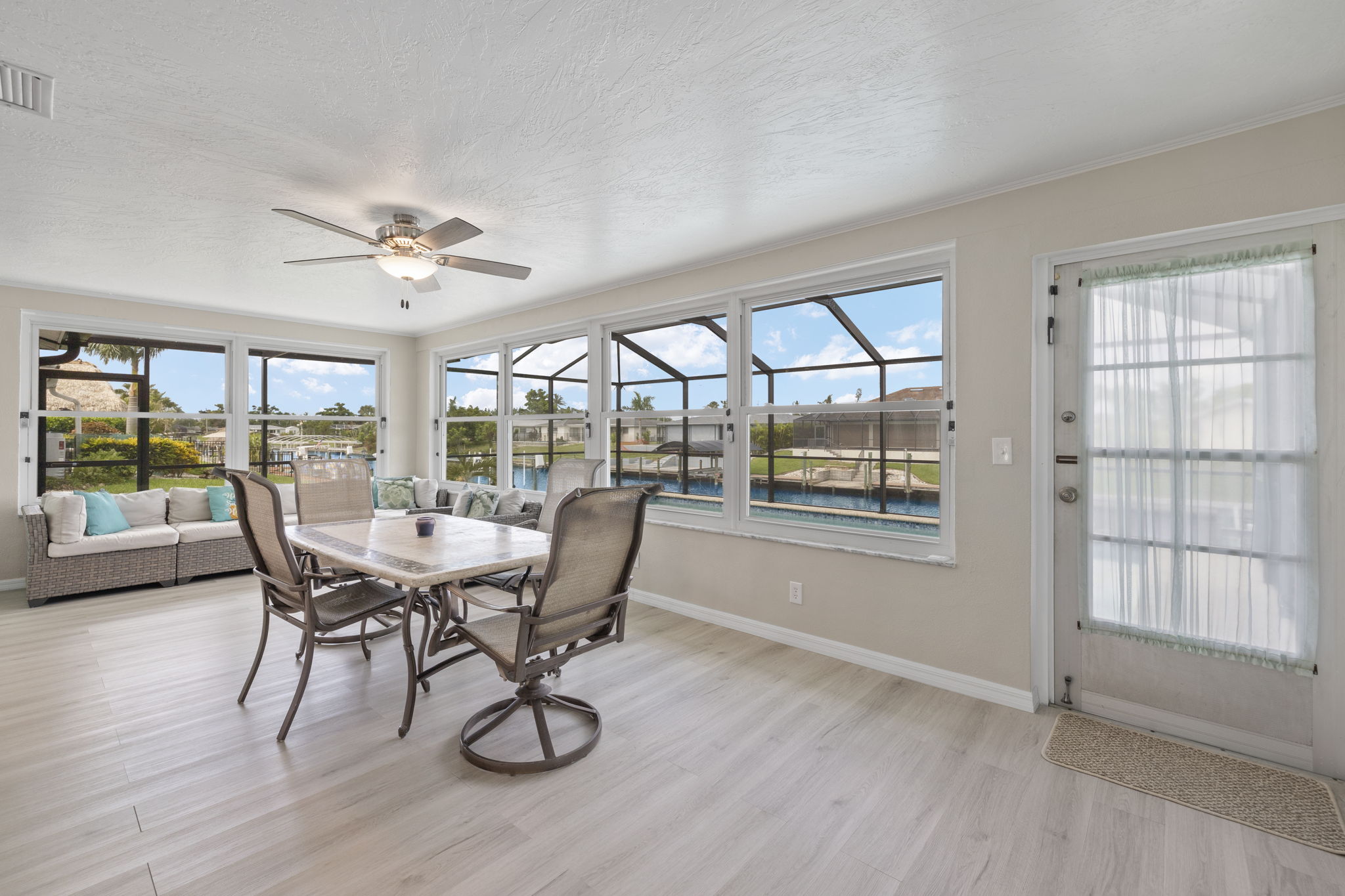 Dining Area 2