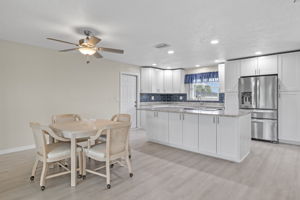 Breakfast Nook 1