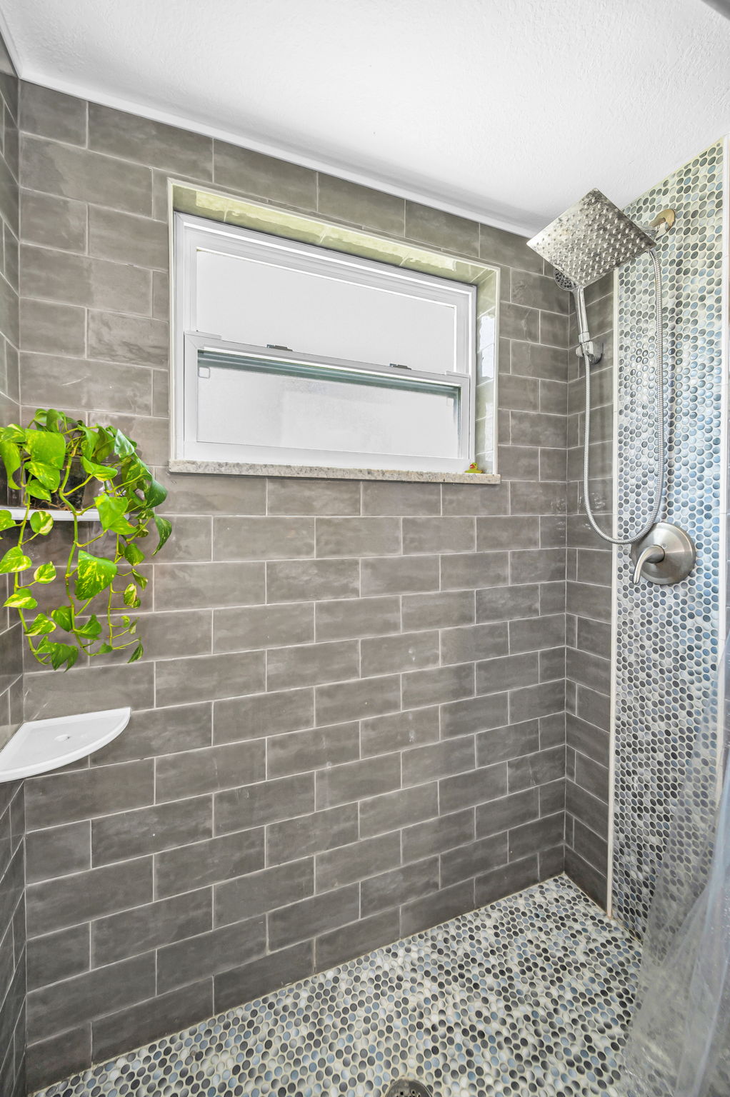 First Floor Bathroom1b