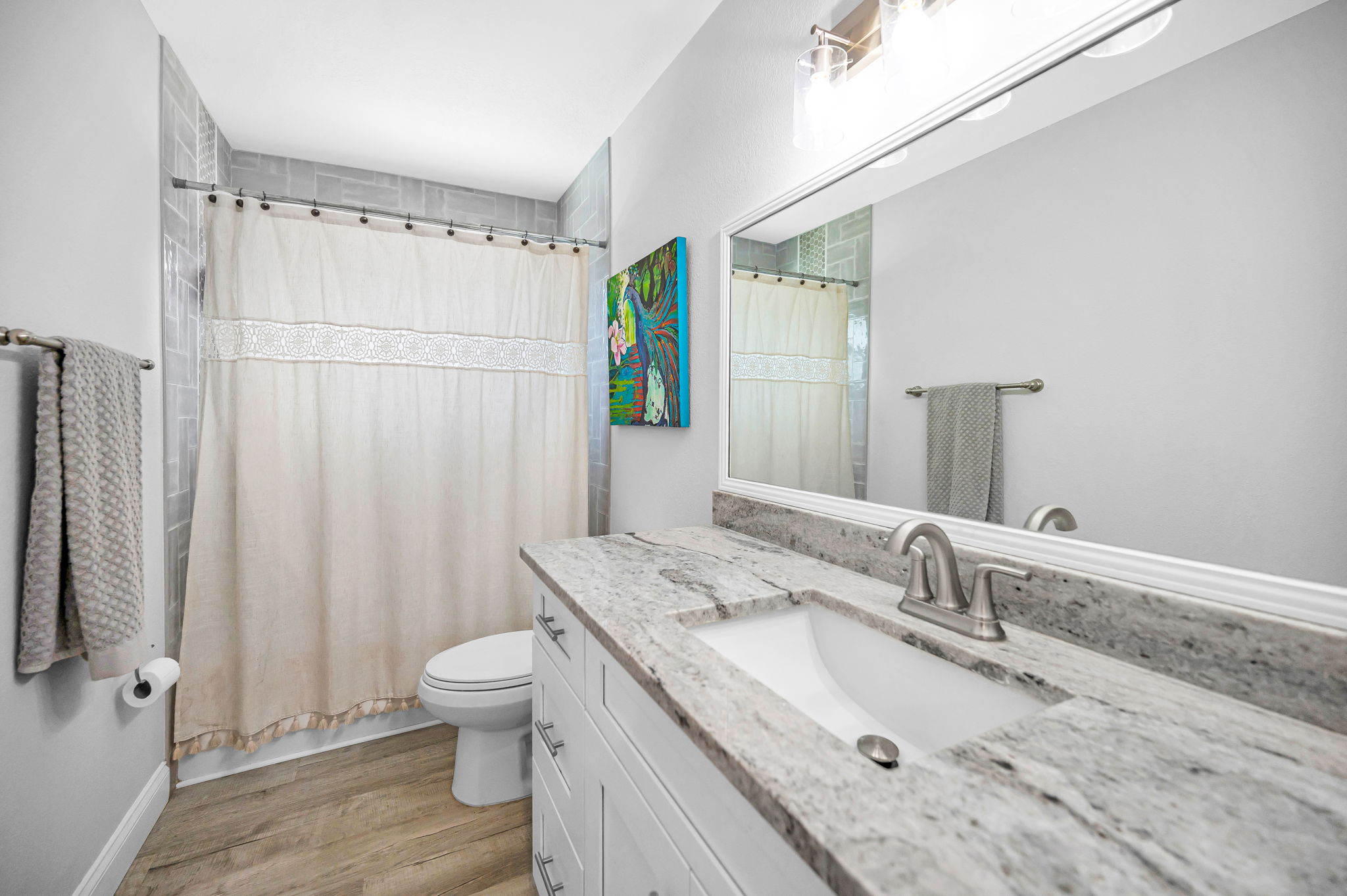 Upper Level Bathroom2a