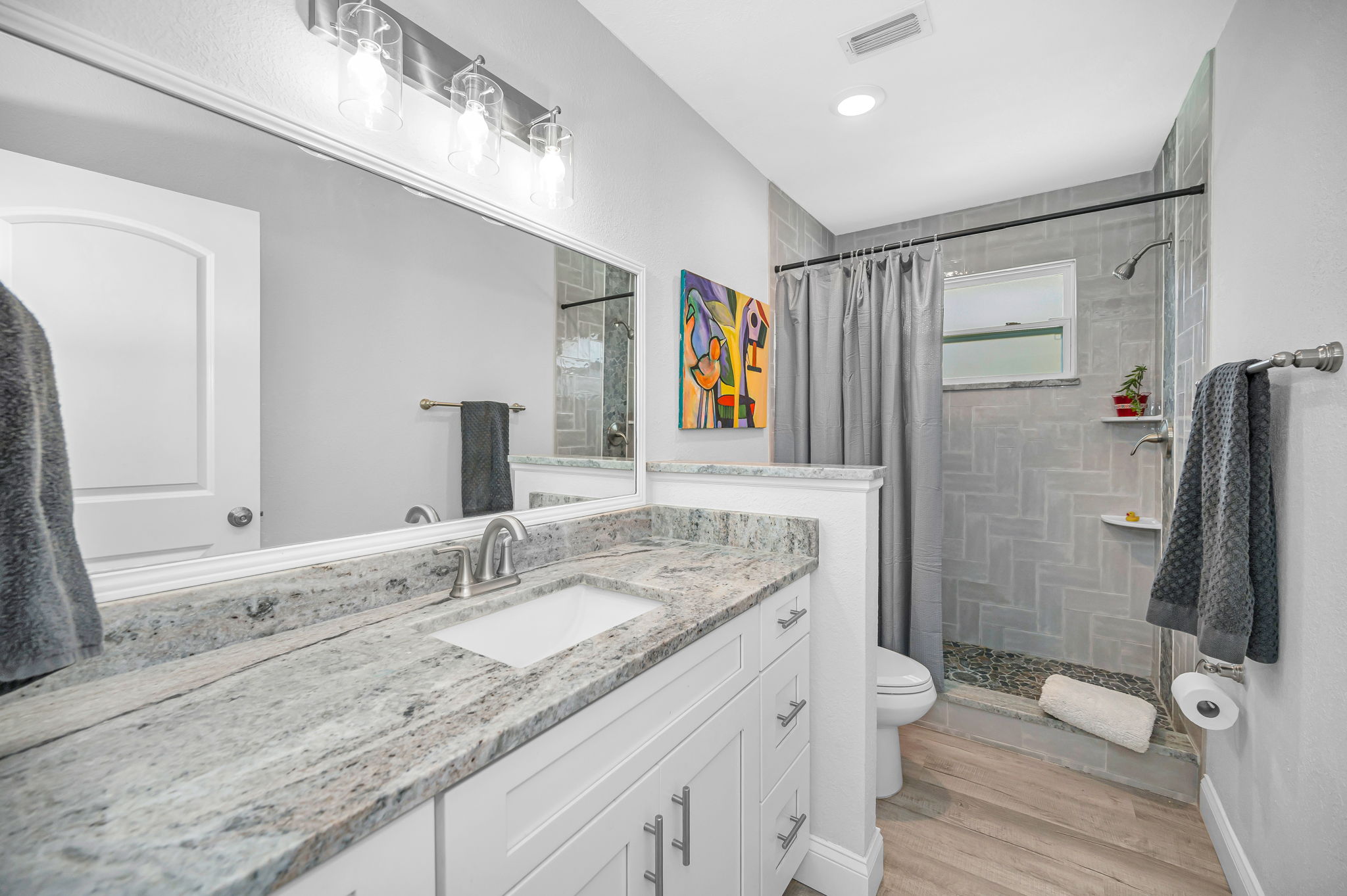 Upper Level Primary Bathroom1a