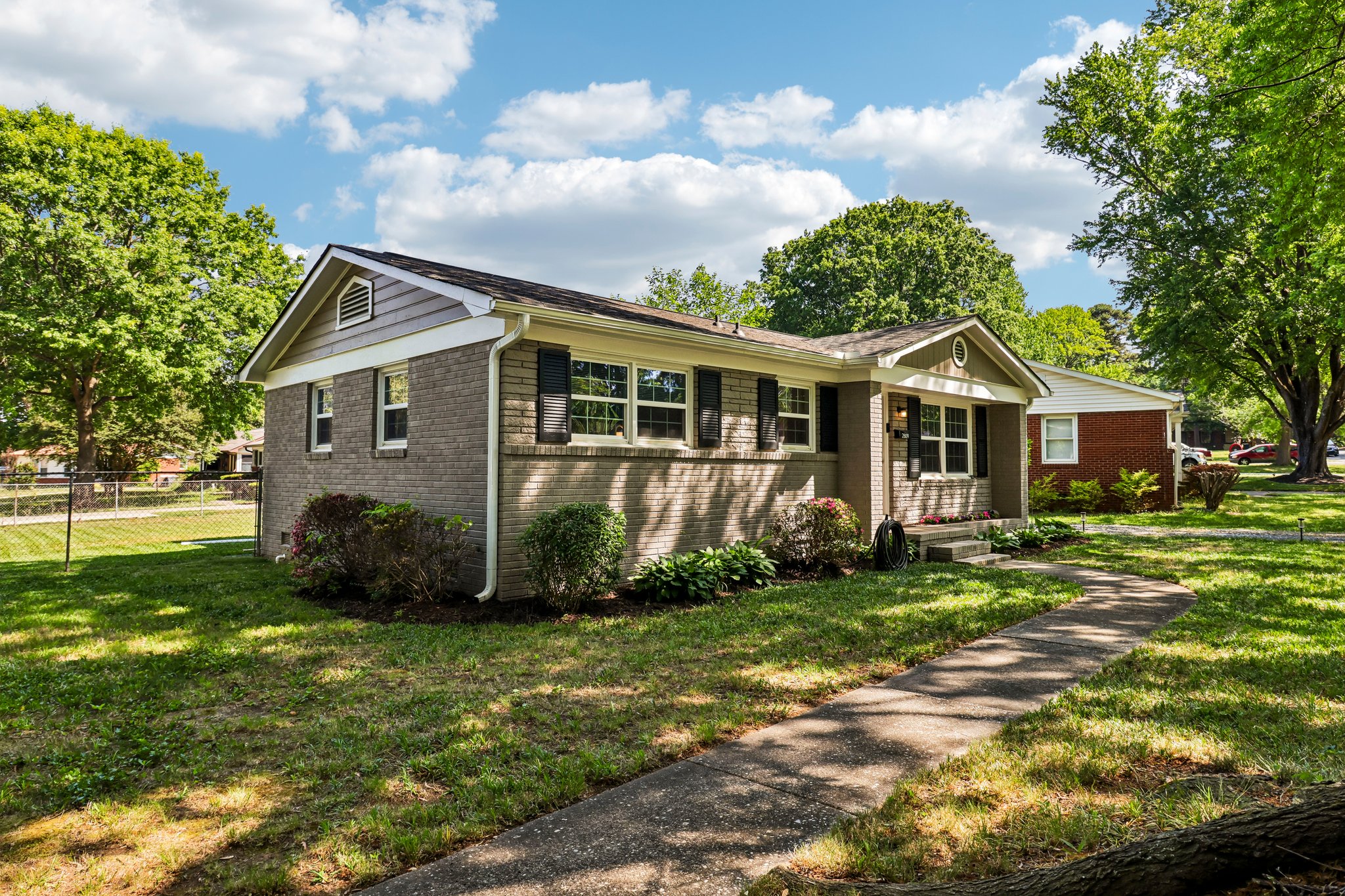 Albany Ln-S2504-003.jpg