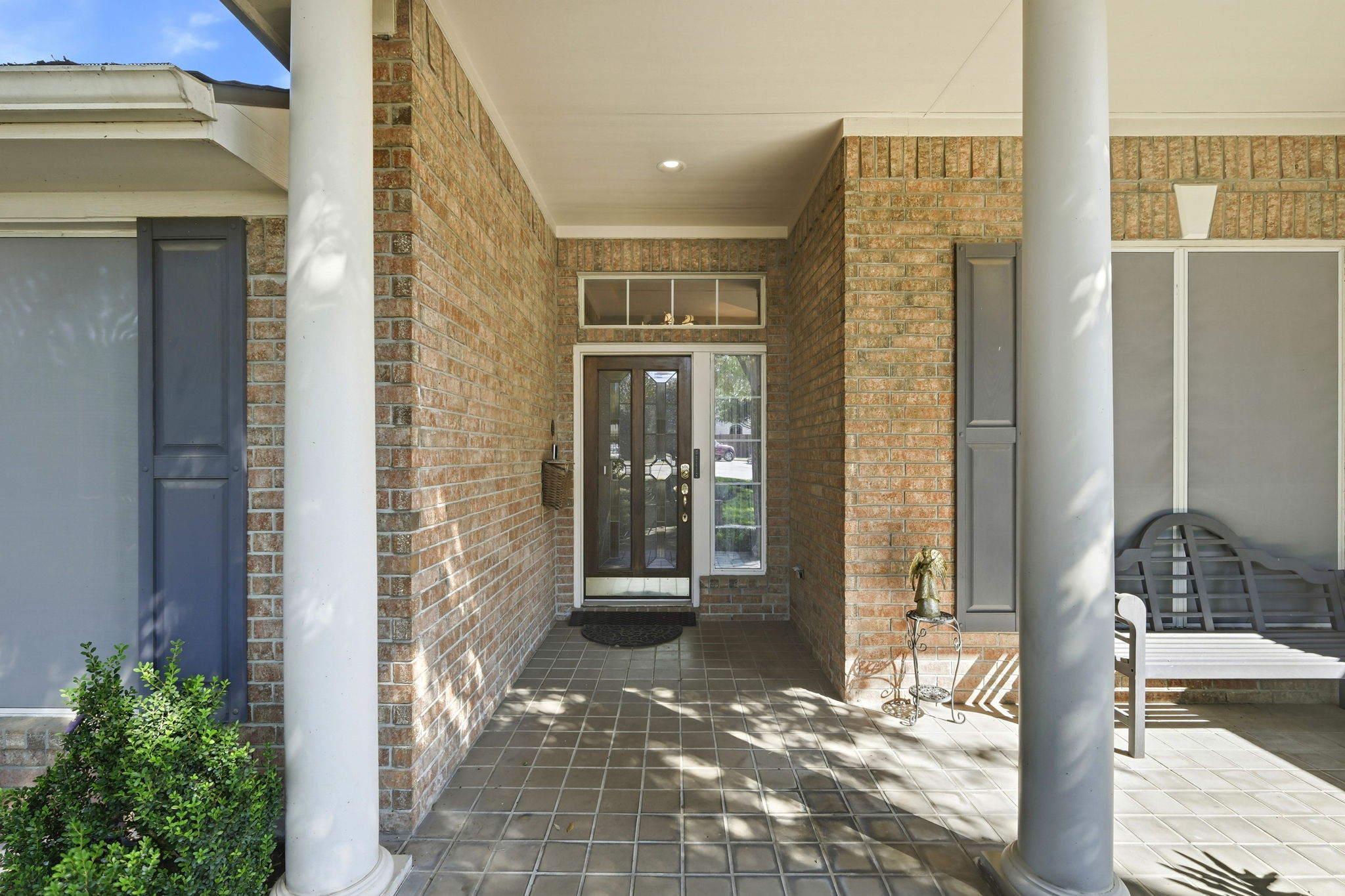 Front Entry Detail
